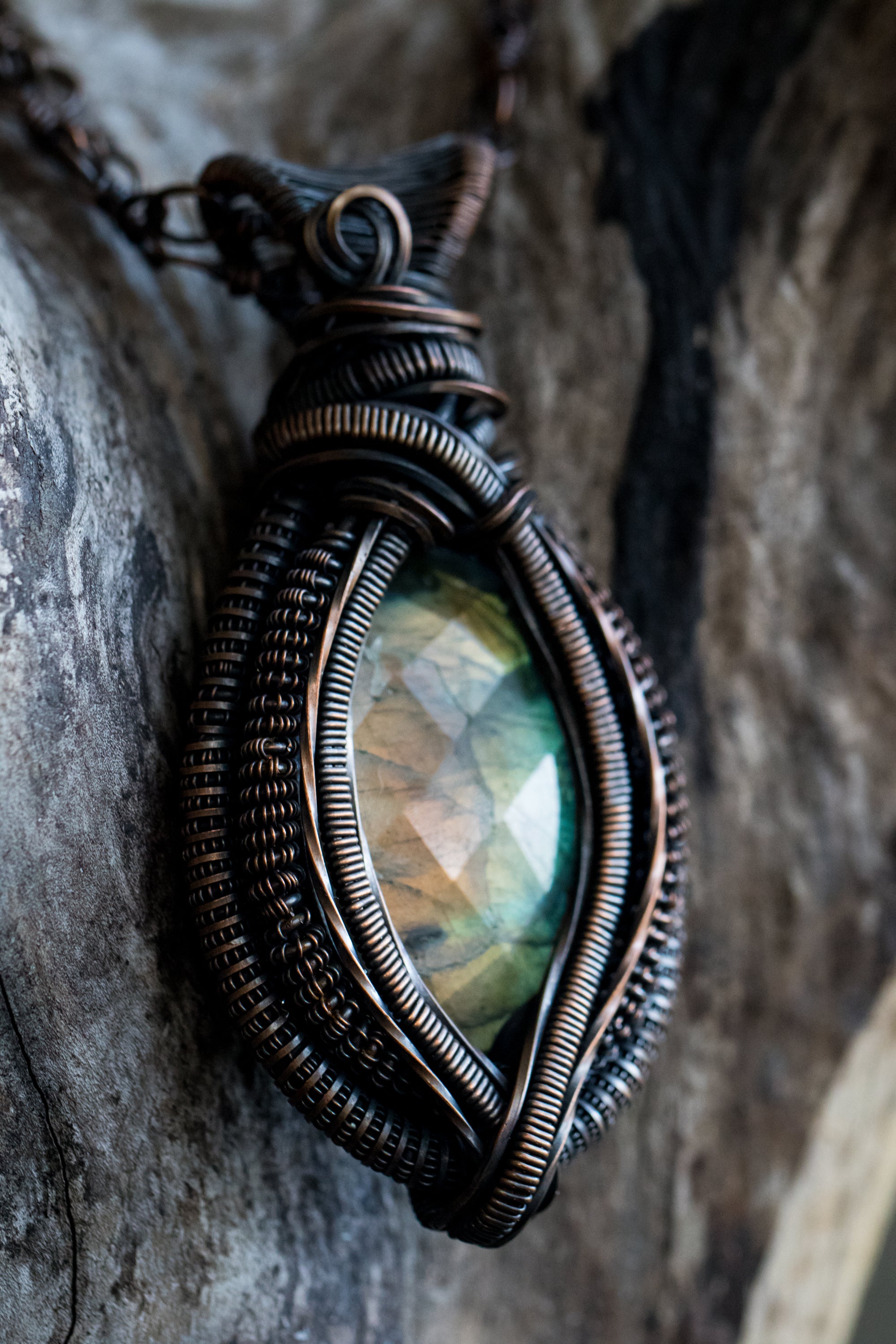 Labradorite Amulet - Large